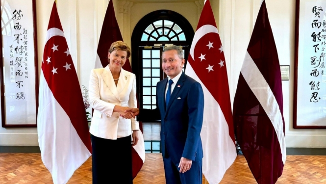 Baiba Braže un Vivian Balakrishnan