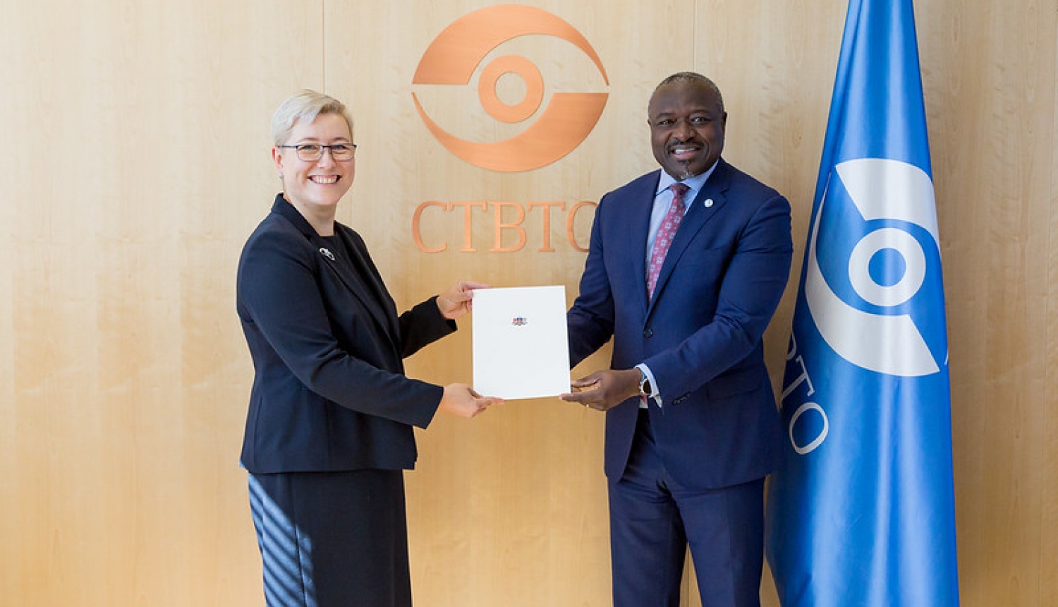 Latvian Ambassador presents her credentials to Executive Secretary of the Preparatory Commission for the Comprehensive Nuclear-Test-Ban Treaty Organization (CTBTO)
