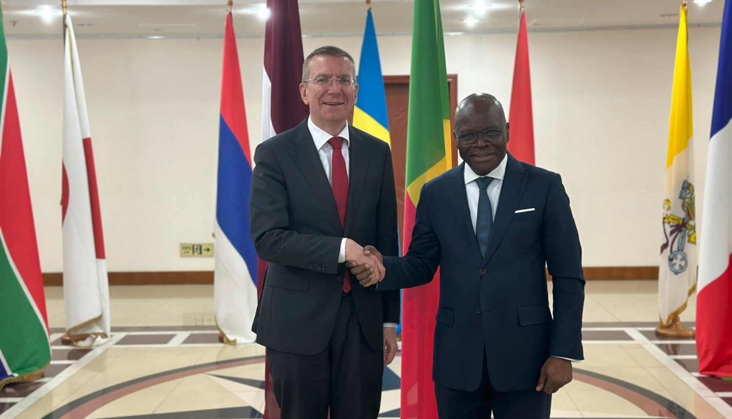 Ārlietu ministrs ar plašu uzņēmēju delegāciju apmeklē Beninu