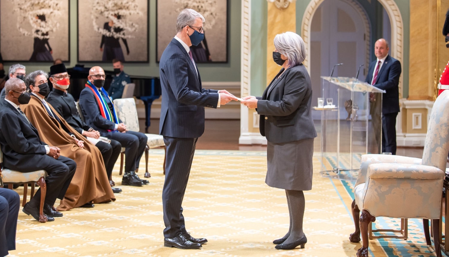 The Ambassador of Latvia, Kaspars Ozoliņš, presents credentials to the Governor General of Canada 