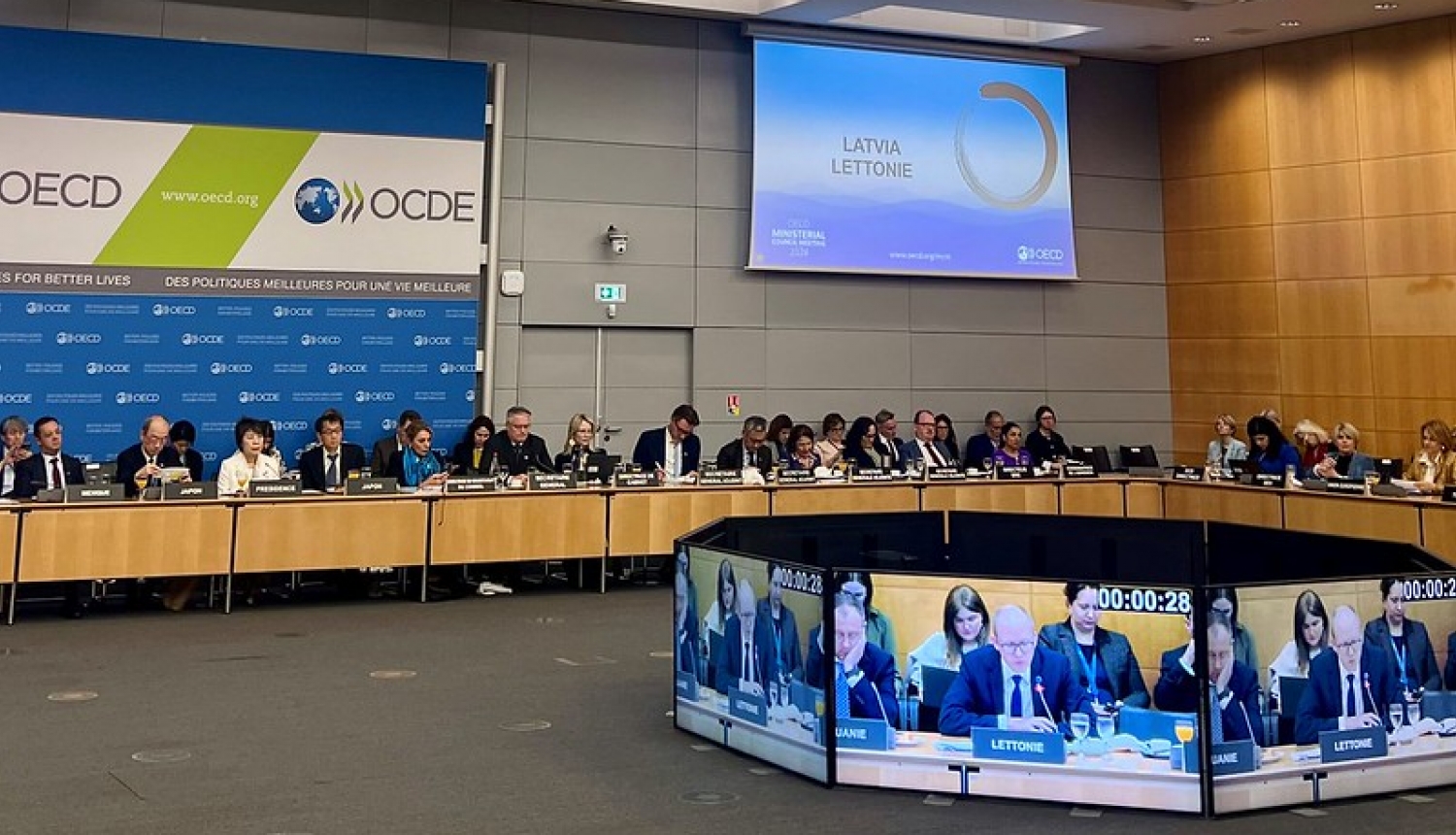 Andris Pelšs piedalās OECD Ministru padomes sanāksmē