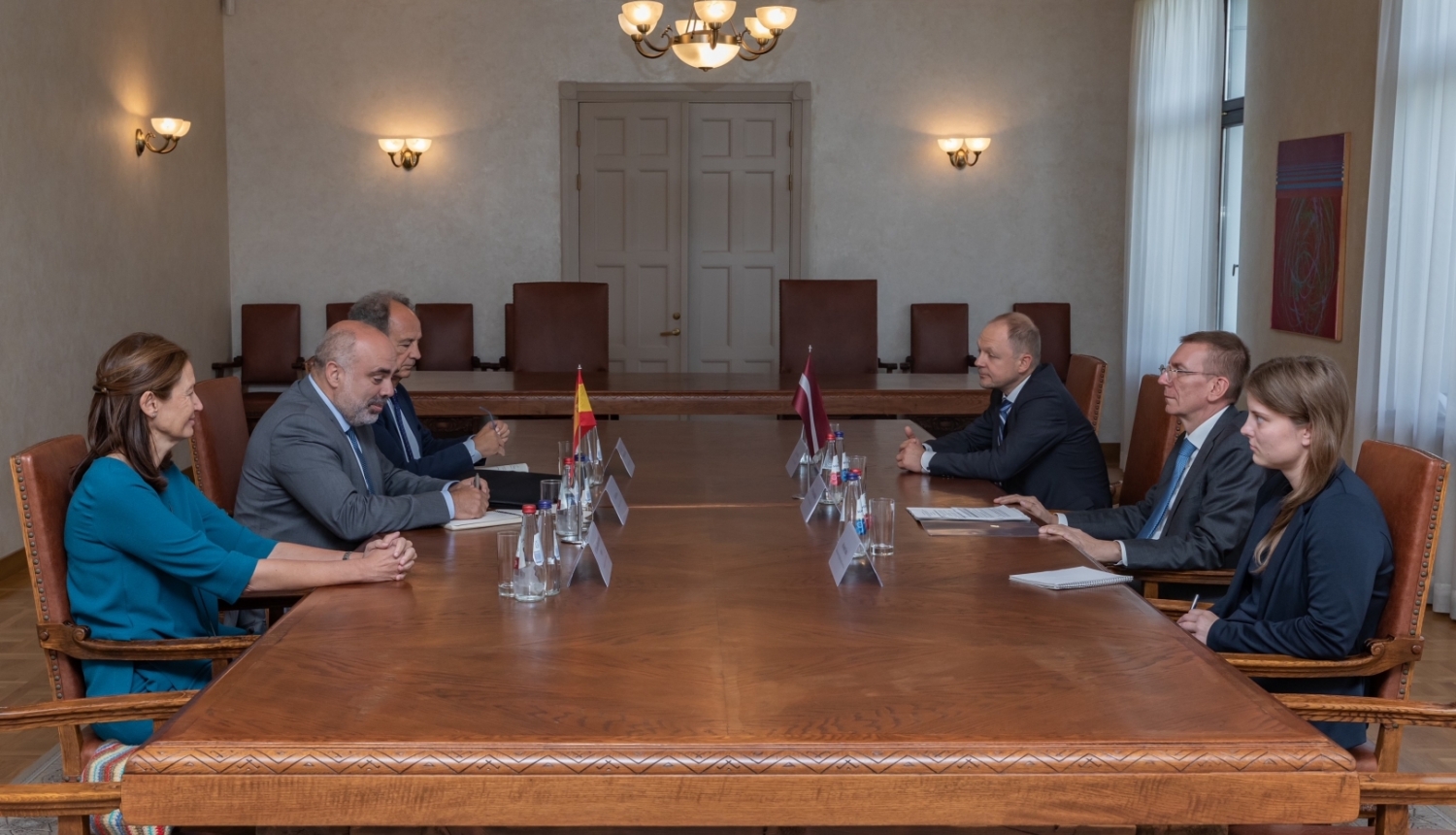 Ārlietu ministrs un Spānijas Kongresa Ārlietu komisijas vadītājs pārrunā abu valstu sadarbību un situāciju Ukrainā