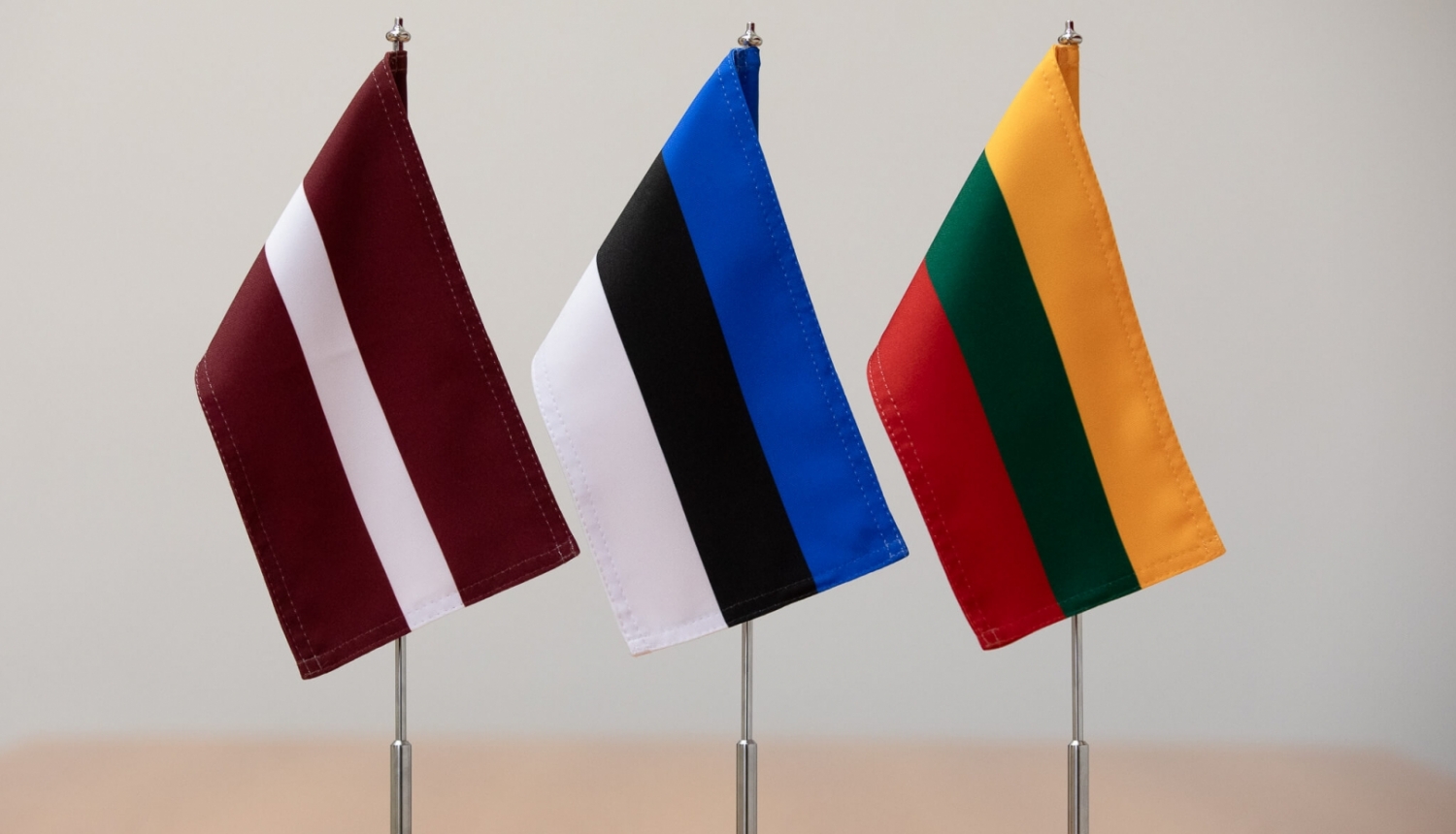 Latvijas, Igaunijas un Lietuvas karogi