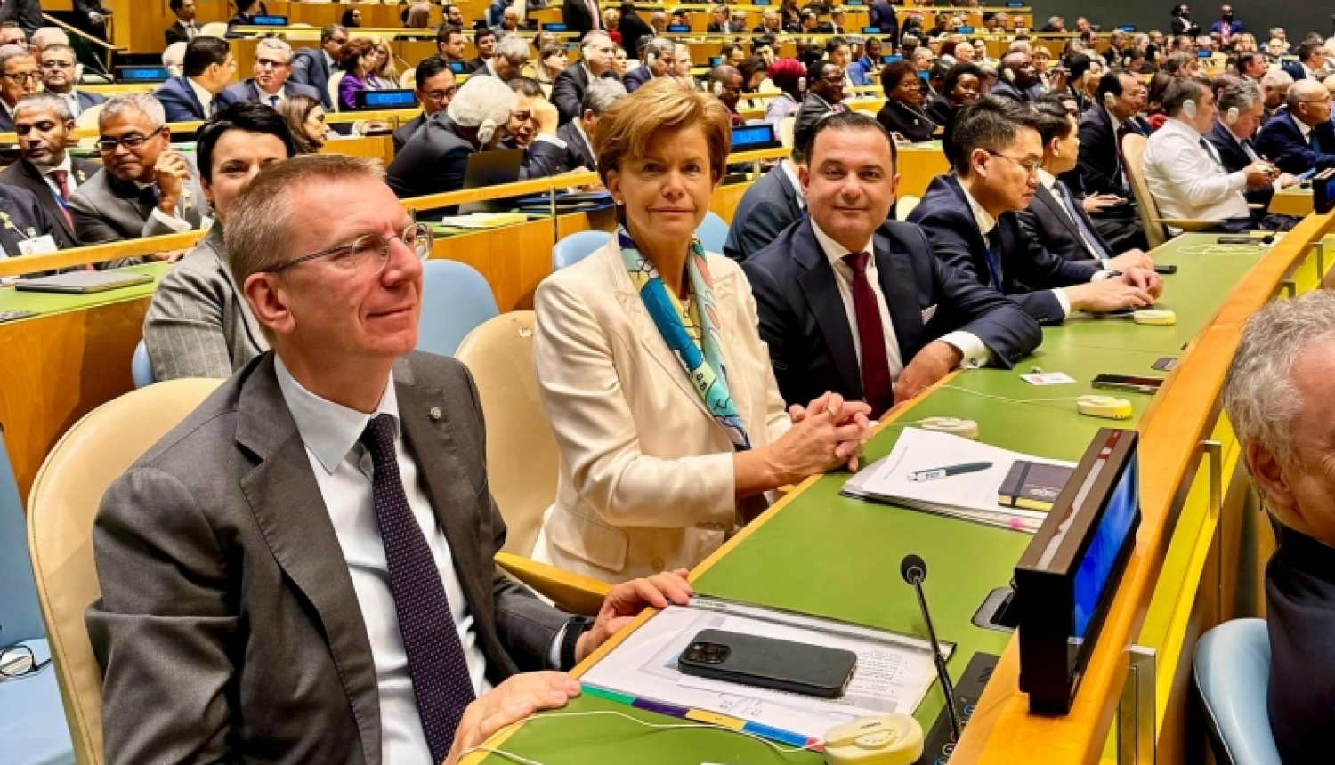 Edgars Rinkevičs, Baiba Braže un Hosams Abu Meri ANO ĢA sanāksmju zālē