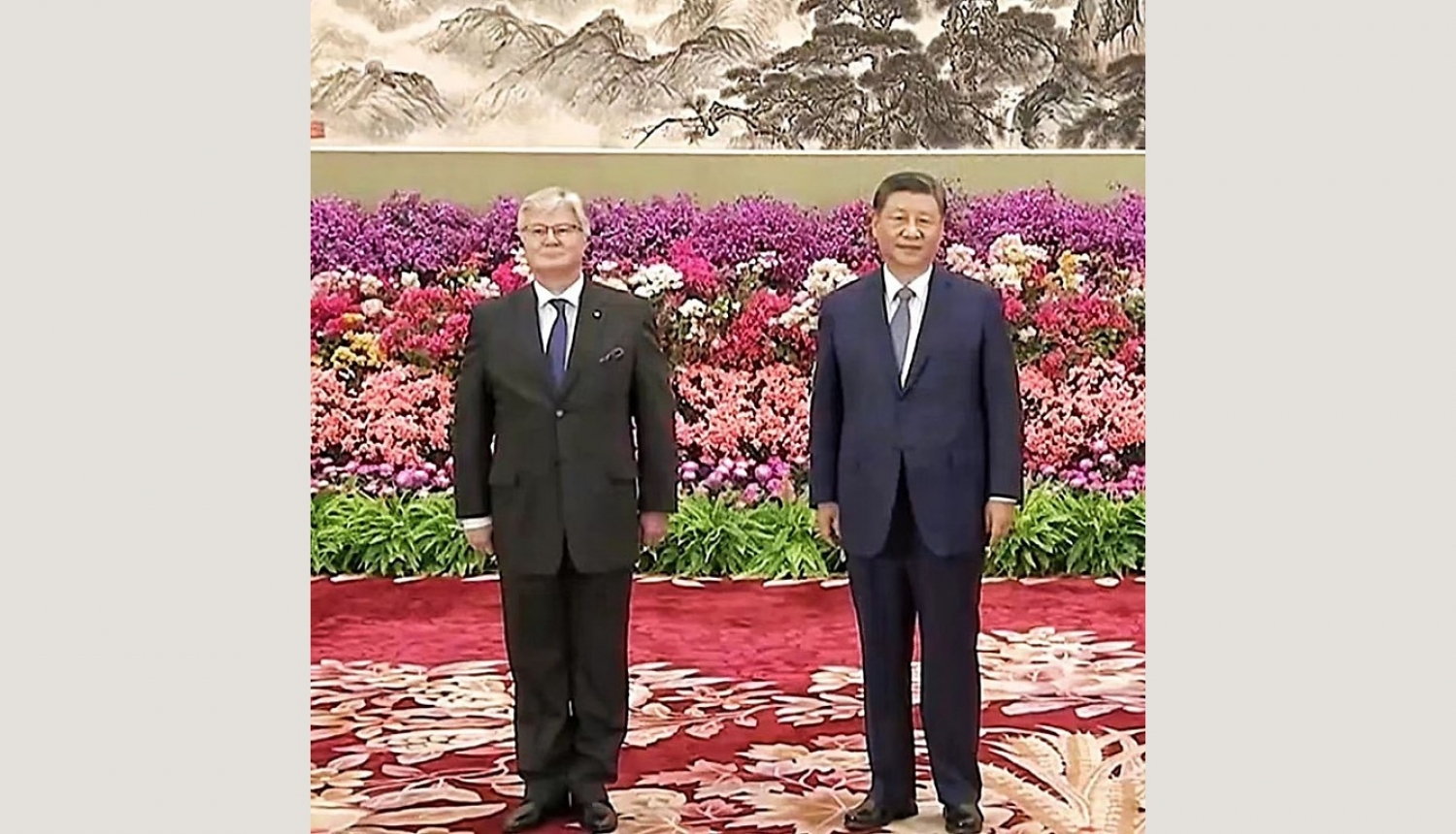 Kārlis Eihenbaums un Xi Jinping