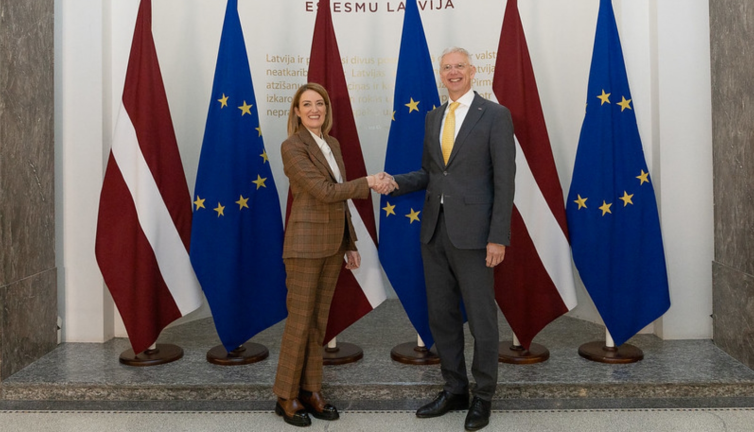 Ārlietu ministrs Krišjānis Kariņš tiekas ar Eiropas Parlamenta priekšsēdētāju Robertu Metsolu